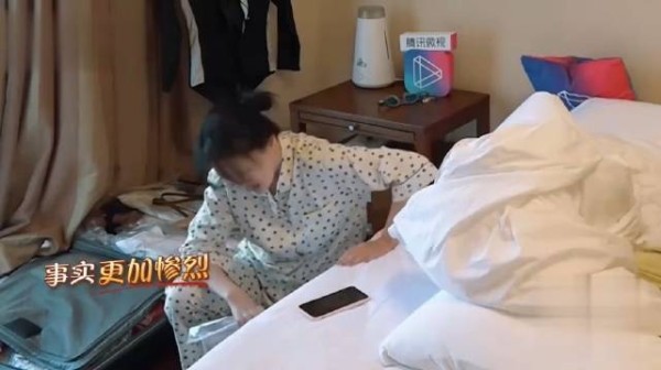 看视频徐熙媛大S生病前连路都走不动,浑身贴满药膏,看着都心疼!