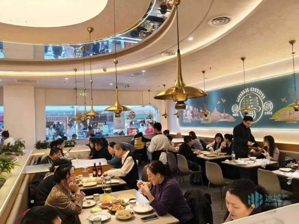 立春咬春寻年味！冰城春饼店排起长队，超市春饼热销