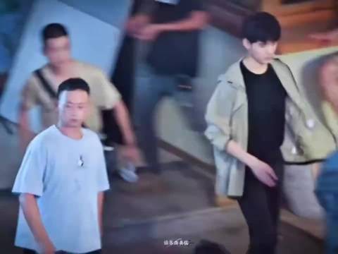 龚俊奔跑戏路透曝光，叶谦警官动作戏获赞