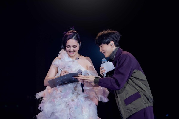 杨千嬅重庆生日限定音乐会圆满落幕 官宣2026新巡演《Live MY LIVE 1.0》首站定成都