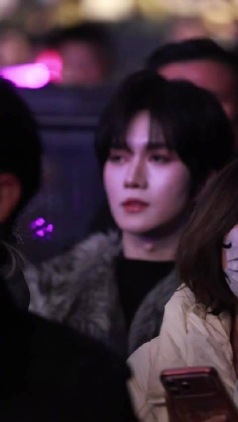 黄星今日份银川看饭拍 眼睛亮亮的 好看 期待星星舞台