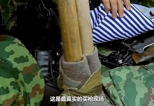 八旬老头枪杀两名少年，却换来了群众的喝彩