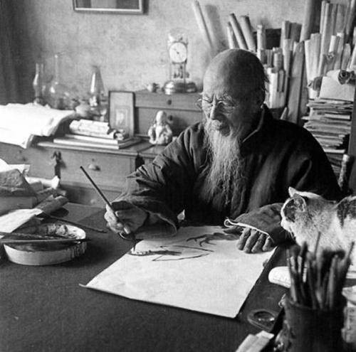 齐白石问：我能用我画的白菜换你一车白菜吗？菜贩大笑：你想得美