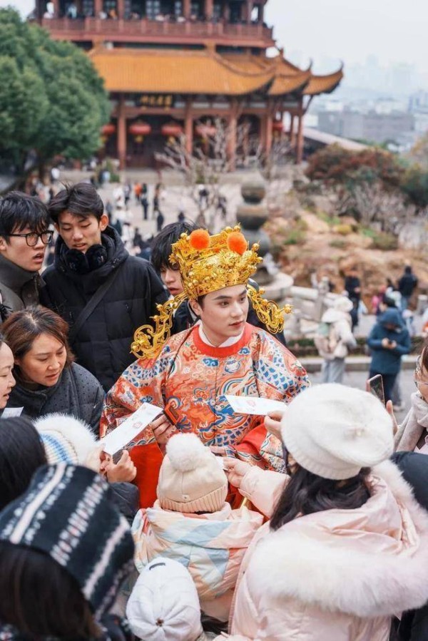 骐骥贺岁!武汉新春文旅盛宴邀你水陆同欢