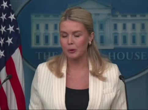 卡罗琳·莱维特被问及霍华德·卢特尼克（美国商务部长）承认去过爱泼斯坦岛一事