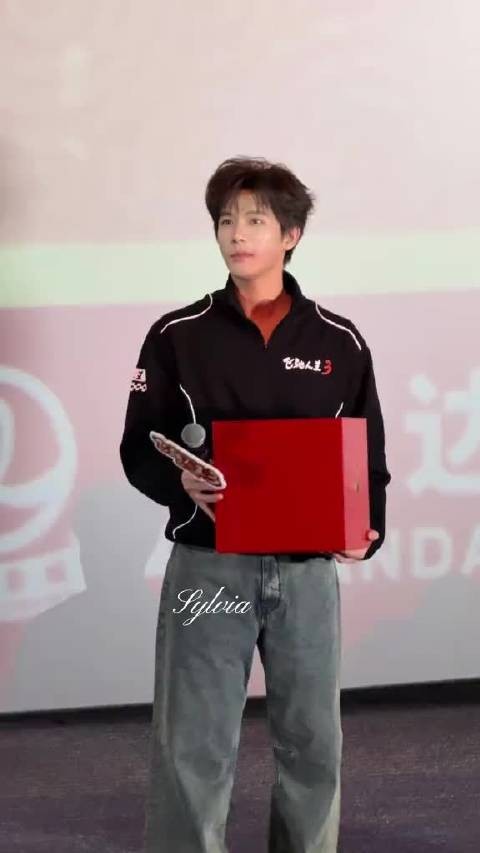 王安宇空降松江万达飞驰人生3路演