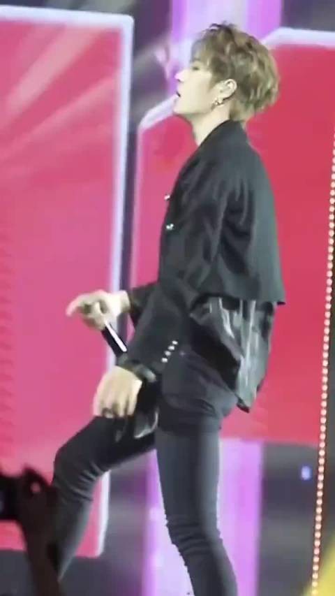 你是漫山遍野的温柔 你是我唯一的偏爱