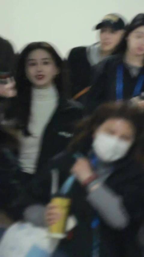 刘诗诗丨我想象中我走路时候的样子be like