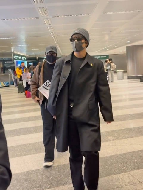 终于刷到个正面全身视频超模来的