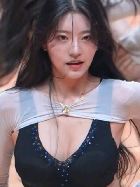 当拉拉队脱下马甲,火力全开