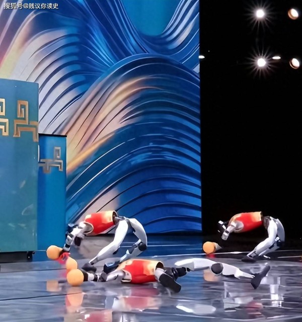 伪装成春晚的演习,你真的看懂了吗