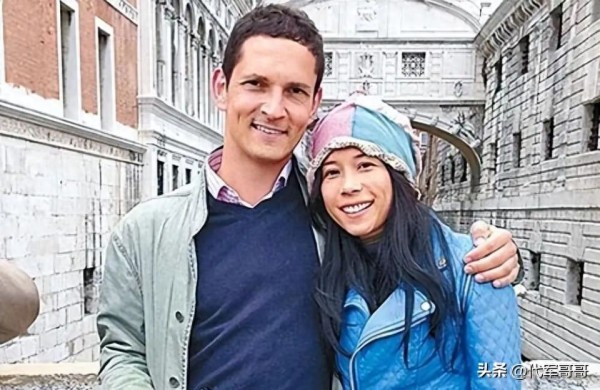 55岁莫文蔚近况曝光!嫁给德国男友14年,如今尽情享受丁克生活