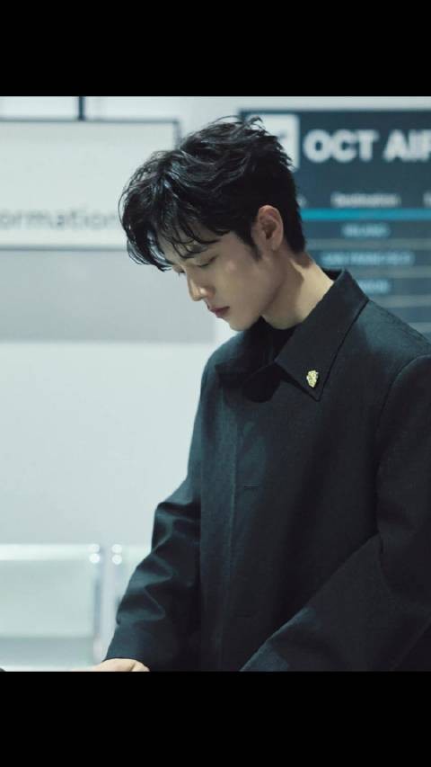 肖战两部作品入选全球百大电视剧,专辑《我们》登顶多国榜单