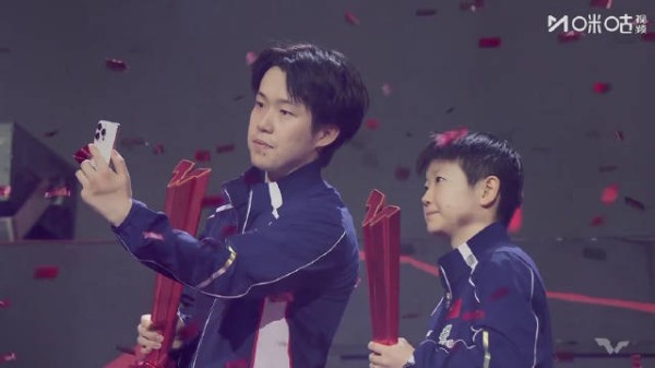 祝贺!王楚钦孙颖莎冠军合影来了