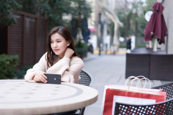 女人走投无路时,会找个男人结婚;男人走投无路时,女人会跟他离婚