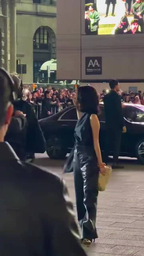 舒淇又在时装周杀疯了！