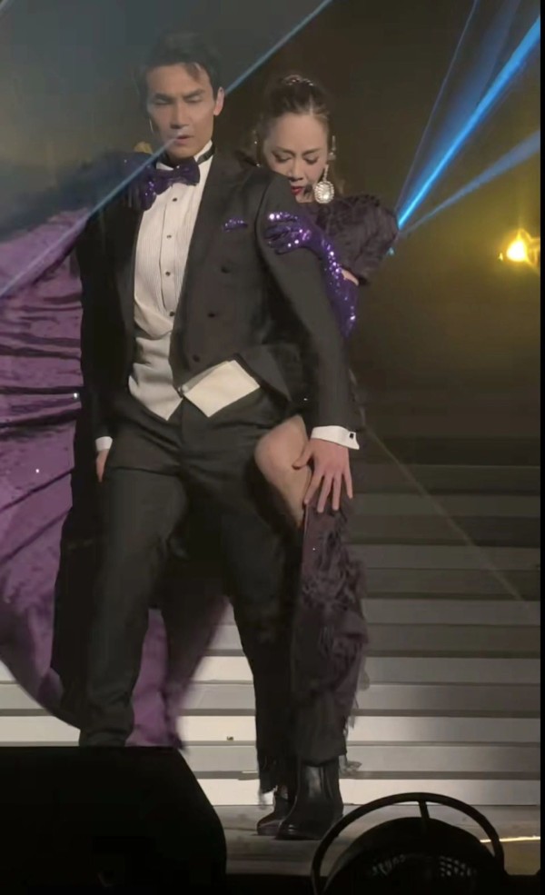 TVB前花旦香港开演唱会，与老公贴身热舞，曾自曝不孕辛酸史