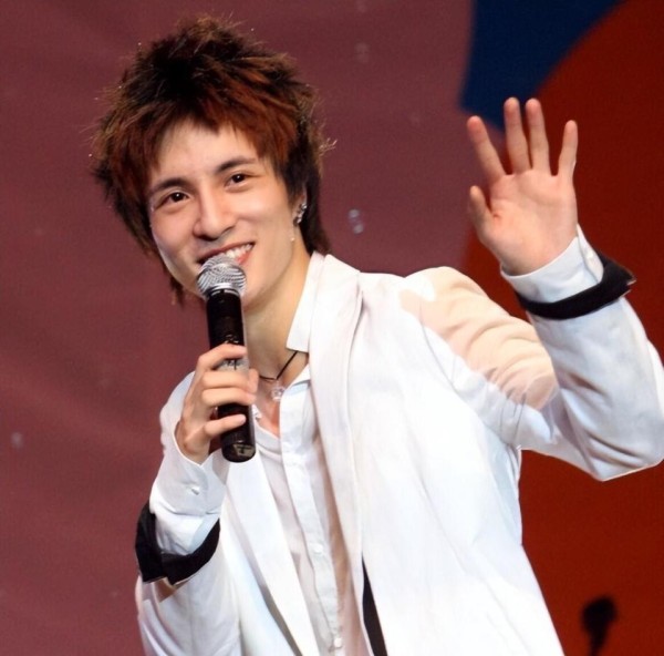 闹大了!谢娜喊话薛之谦:请你道歉,双方恩怨被扒,评论区炸锅了