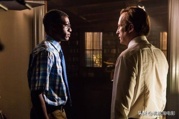 演了11集神剧却沦落送快递!35岁好莱坞演员累出一身病后崩溃辞职