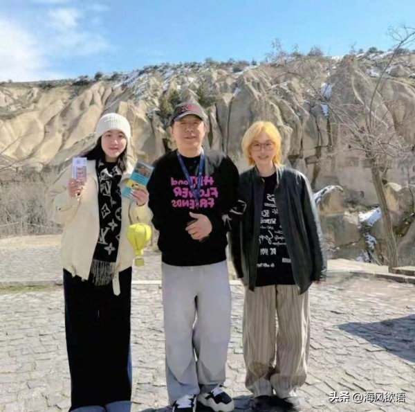 黄渤土耳其被拍，脸胖了一圈还没架子！网友：这才叫路人缘！