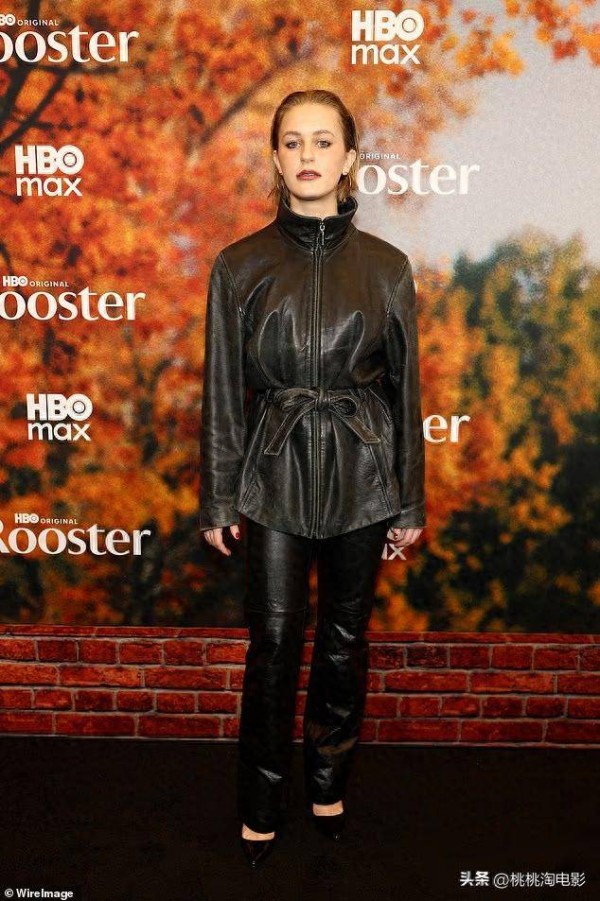 《绝望主妇》女主为爱女花钱改成绩入狱，如今女儿凭实力闯好莱坞