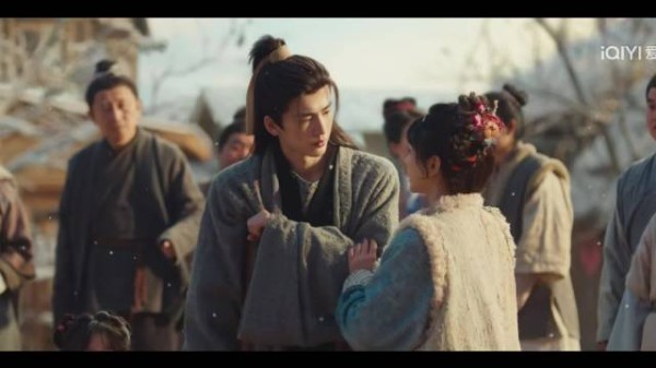 张凌赫新剧《逐玉》配音引热议,观众评价不一