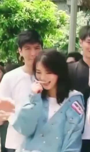 卧槽我真的要被老姐迷晕了