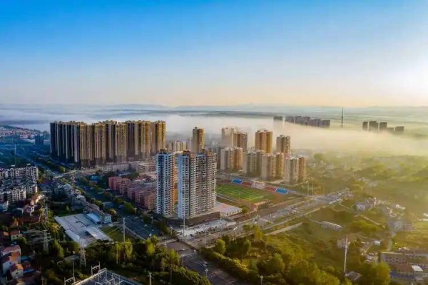 大地的语法：演说家吕文扬在钟祥