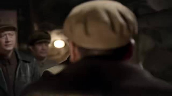 跨过鸭绿江：万岁军军长来复命，彭总开口就调侃，还让把石头扔了！