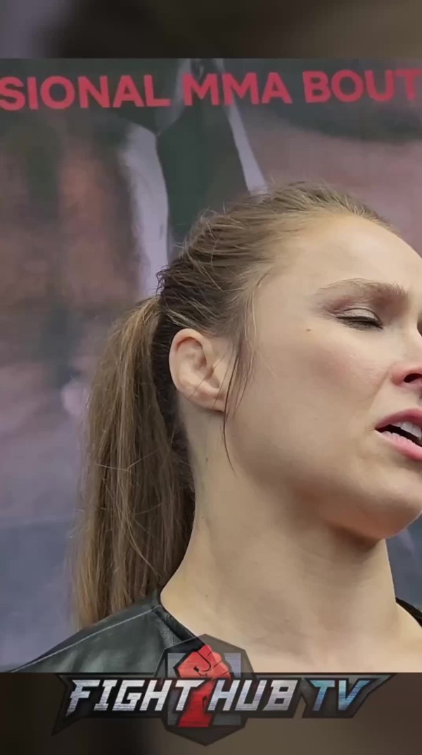 隆达·罗西罕见称赞克拉雷莎·希尔兹继承莱拉·阿里事业