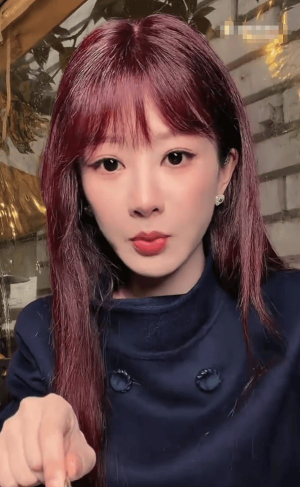 杨紫红发现身 透露暂无新工作计划