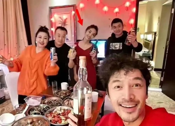 婚变传闻真相大白4个月后，央视2天3次点名胡歌？薛佳凝真没说错