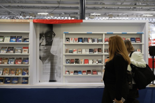 麦家迎来文学出海“经典之年”，《人间信》接棒讲述中国故事