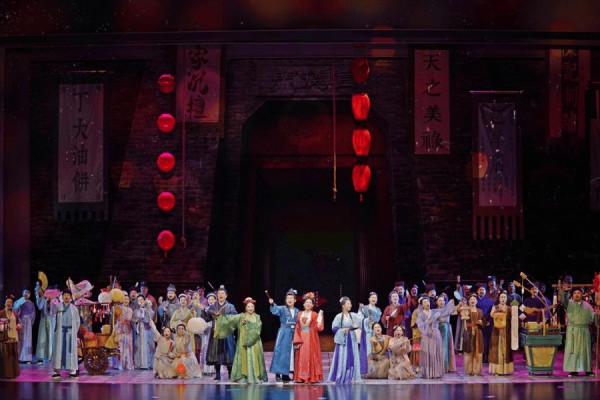 《银河喜剧》《梦华录》《糊涂戏班》齐聚 临港演艺中心庆三周年