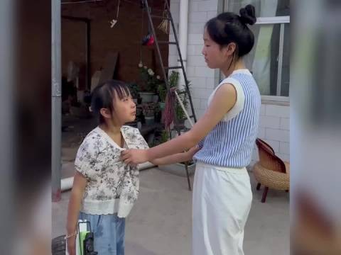 要不说你俩是亲母女，一个比一个犟，就算再生气还知道一致对外