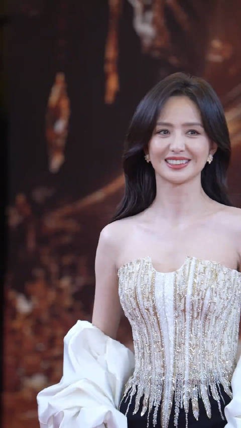 佟丽娅突破自我挑战深度角色