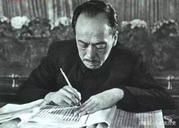 绘画比肩齐白石,书法齐名郭沫若,情报专家康生到底多有才华?