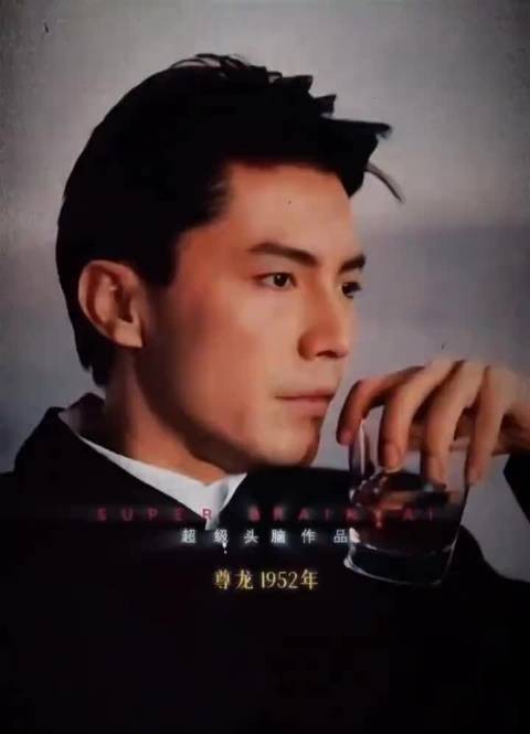 来看看我们所熟悉的那些艺人青年时期与中老年时期对比照片,有些艺人已经走了