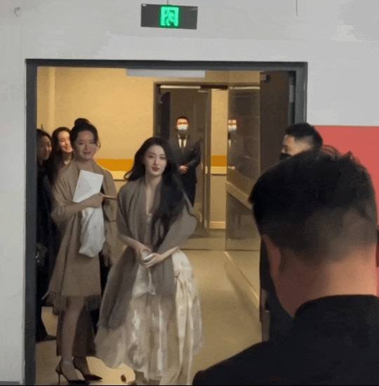 王楚然的全女团队看起来好香啊！