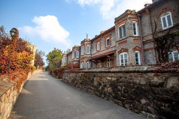 致敬榜样！从山东栖霞走出的这五位现代名人，值得我们骄傲！