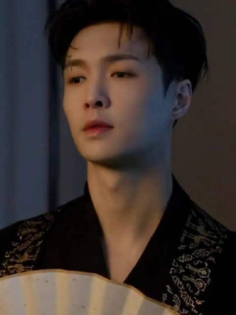 眉目清朗,自带清风张艺兴