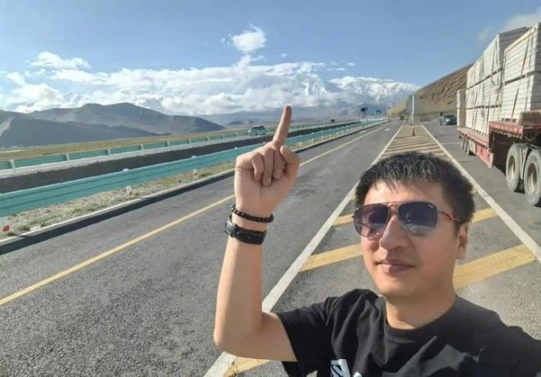 向华强谈张雪峰离世：自己深有体会，年轻要多体检很容易查出隐患