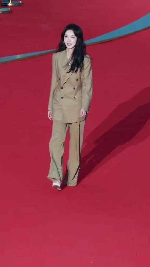 看一圈宋宁峰张婉婷俩口子的事带高露干啥?