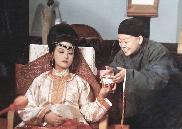 红楼梦:贾蓉的生母是王家的女儿吗?