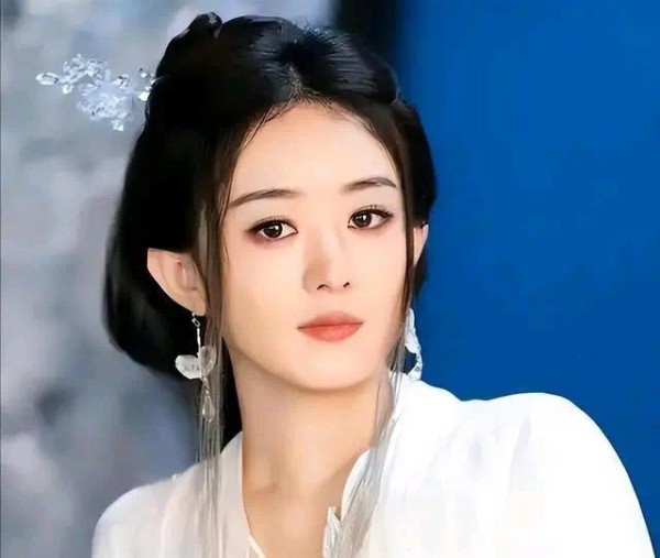 复婚二胎传闻落定七月，赵丽颖近况曝光让人揪心