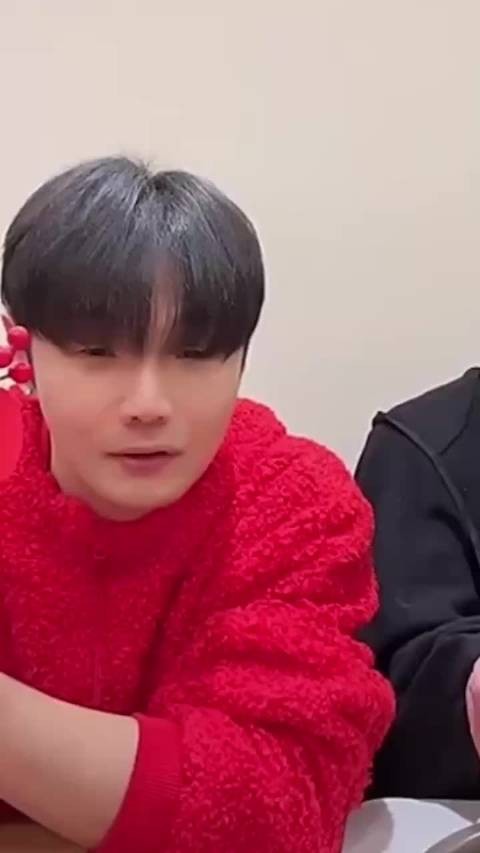 李荣浩尊重杨丞琳选择丁克，因妻子原生家庭影响不爱小孩