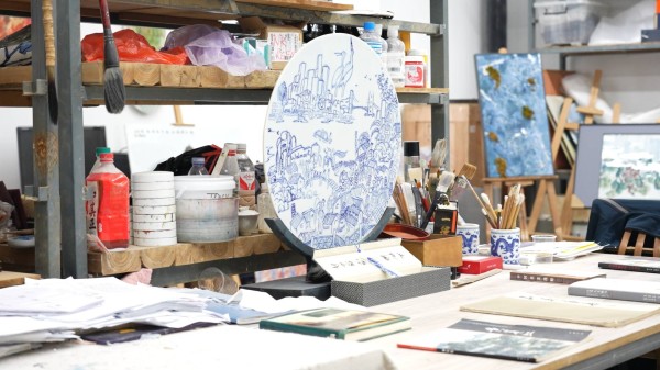 青花瓷上绘就同心圆