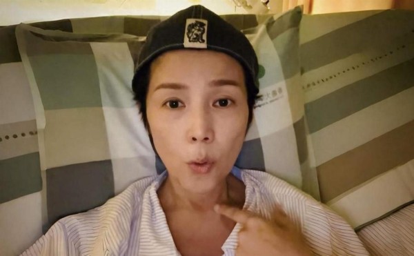 香港知名女星癌症末期突发肺炎,有死亡风险,在深圳住院化疗