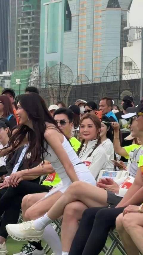 林志玲都已经51岁了！这身材，面容也也太好了吧