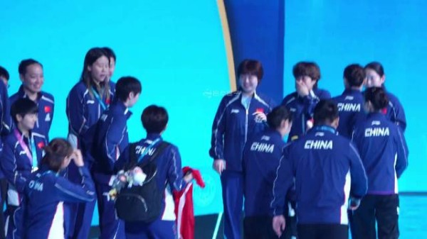 刘诗雯晒与孙颖莎王曼昱合照